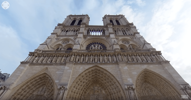 Эксклюзивно для Quest: TARGO и Oculus сняли фильм о соборе Нотр-Дам