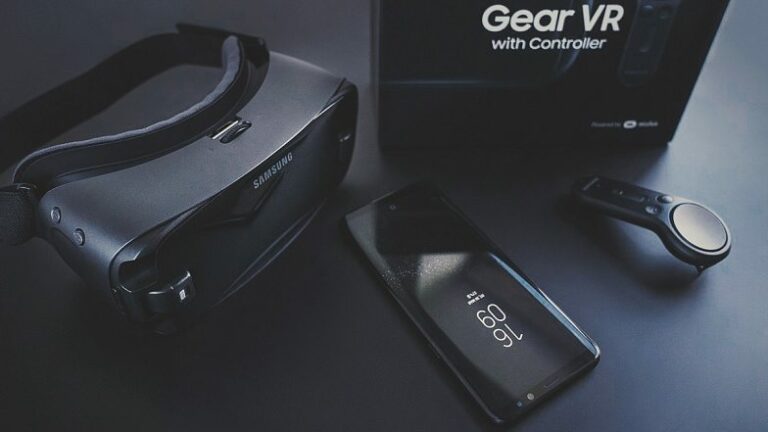 Московская школа кино и Samsung быстро научат снимать ВР-фильмы