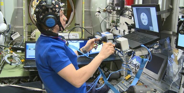 Роскосмос и Felix & Paul Studios снимают иммерсивный фильм об МКС