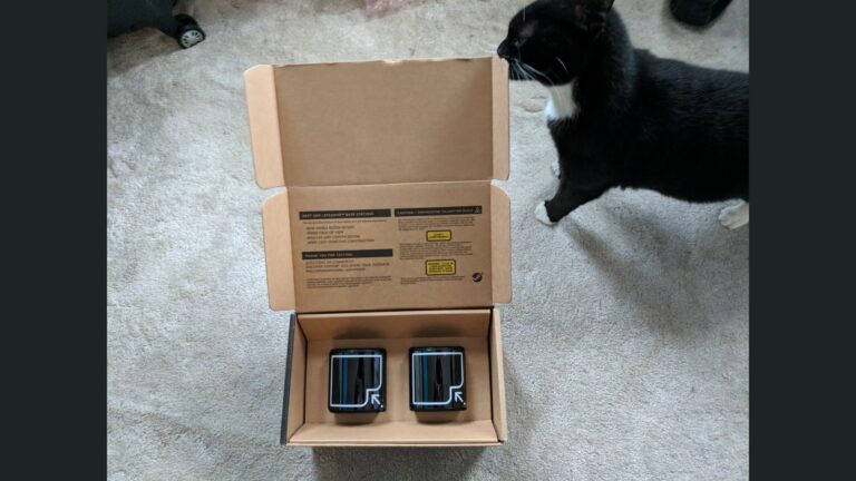 Разработчики получают первые трекеры SteamVR 2.0