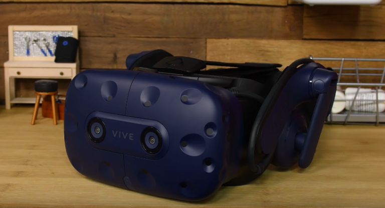 Видео: полная разборка HTC Vive Pro