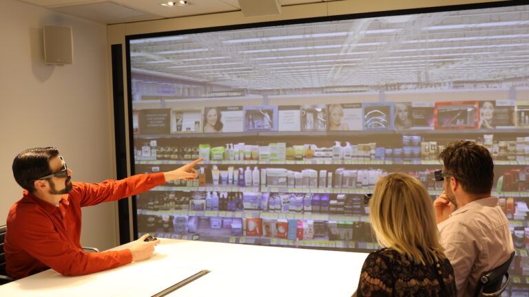 Как виртуальная реальность помогает принимать решения в нью-йоркском офисе L’Oréal