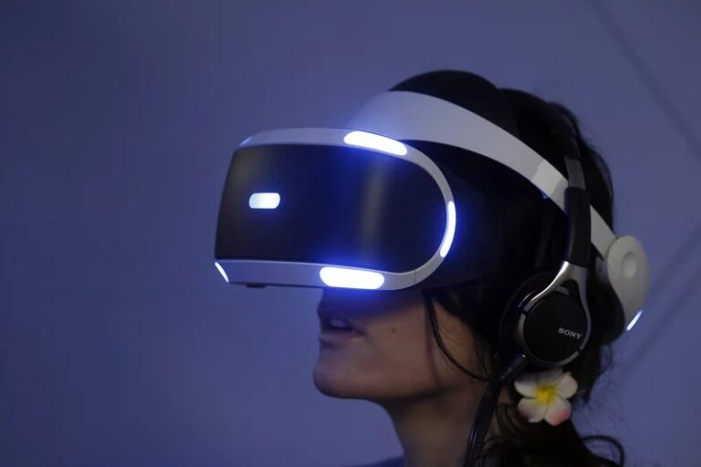 Sony продала 2 млн PlayStation VR и 12,2 млн игр виртуальной реальности