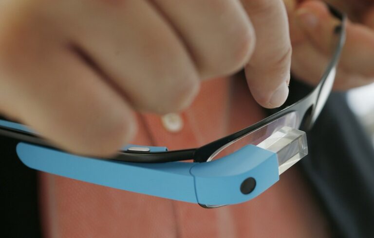 Спортивные преемники Google Glass могут оказаться без дисплея