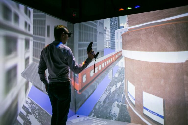 В продажу поступили российские системы ВР-прототипирования VE miniCAVE и VE miniCADWall