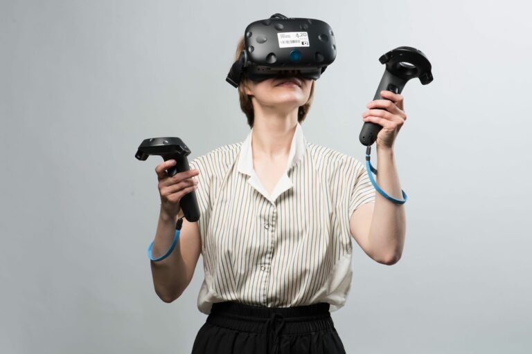 Школа компьютерных технологий Scream School вошла в состав Universal University