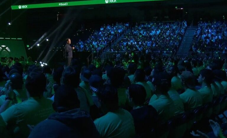 Xbox на E3: Oculus Rift, Valve VR и новое демо для HoloLens