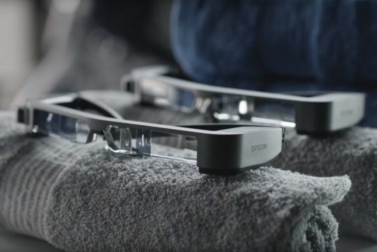 Epson представила очки дополненной реальности Moverio BT-300