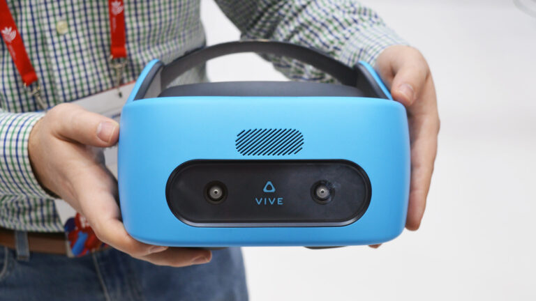 Vive Focus получат шестиосевой трекинг контроллеров и поддержку ручных жестов