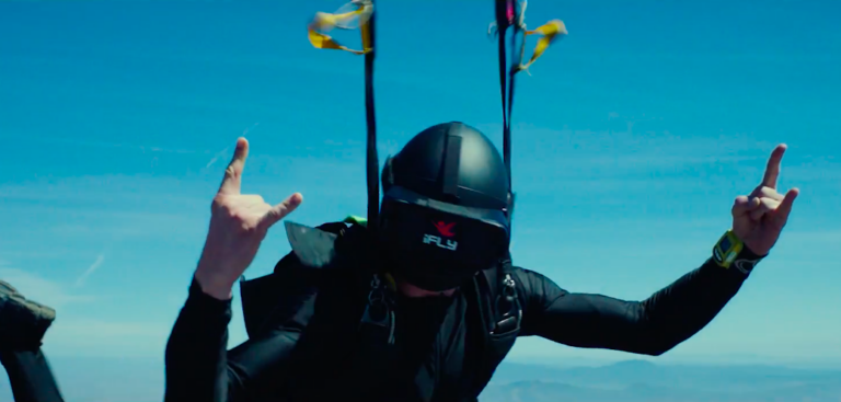 iFLY отправила виртуальную реальность в аэротрубу