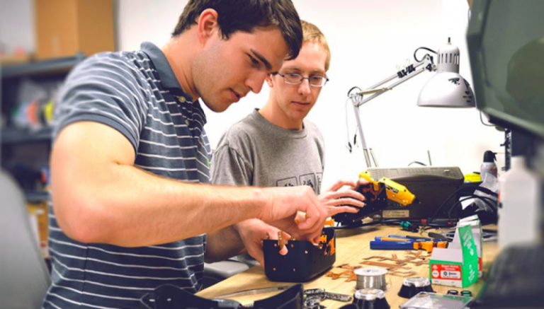 Oculus ищет руководителя команды по дополненной реальности