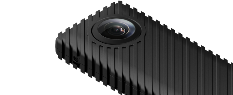 Камера Ricoh R может вести круглосуточный сферический стриминг