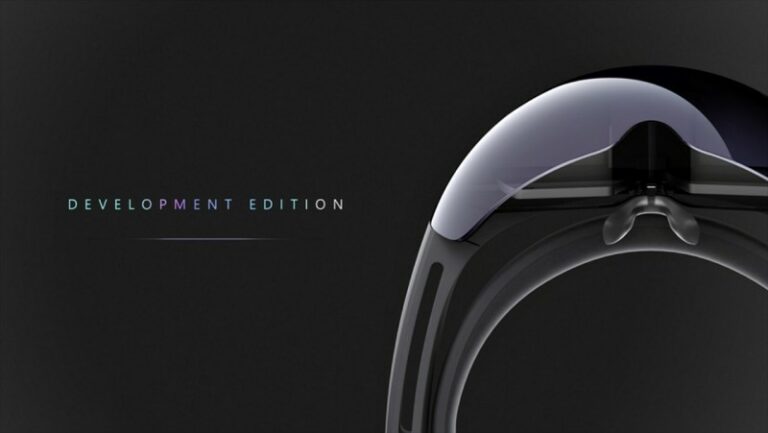 Заявки на HoloLens могут оставить разработчики из США и Канады