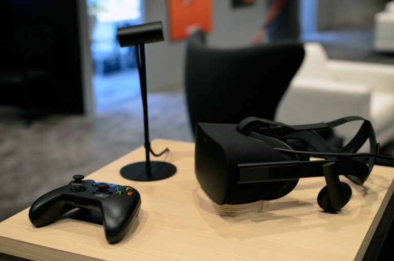 Палмер Лаки о предзаказах Rift: не в этом году