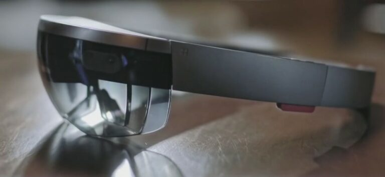 Microsoft планирует выпустить три поколения HoloLens, а Билл Гейтс предсказывает слияние AR и VR