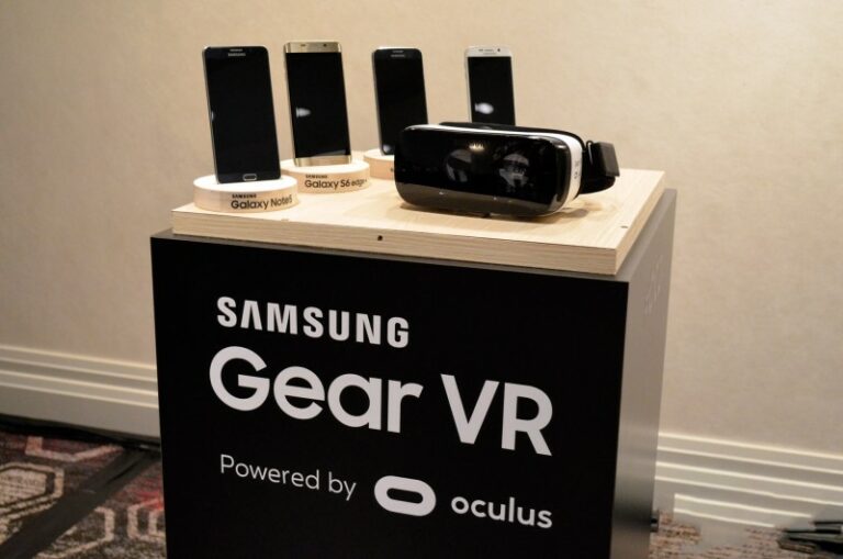 Samsung анонсировала Gear VR стоимостью $99 для всех Galaxy 2015 года (первые фото)