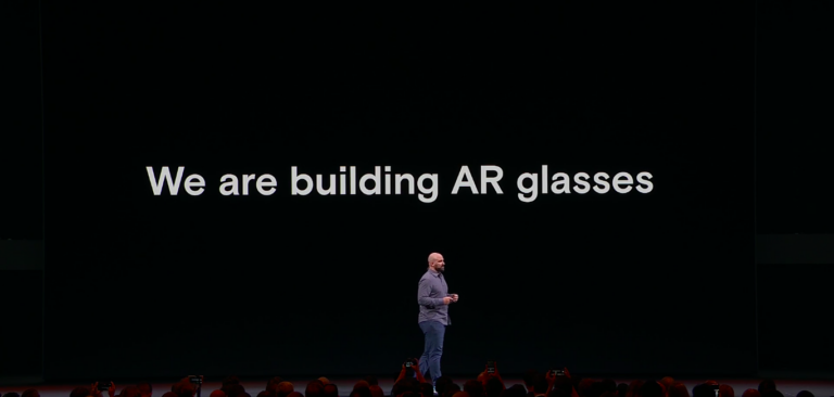 Facebook подтвердила работу над очками дополненной реальности