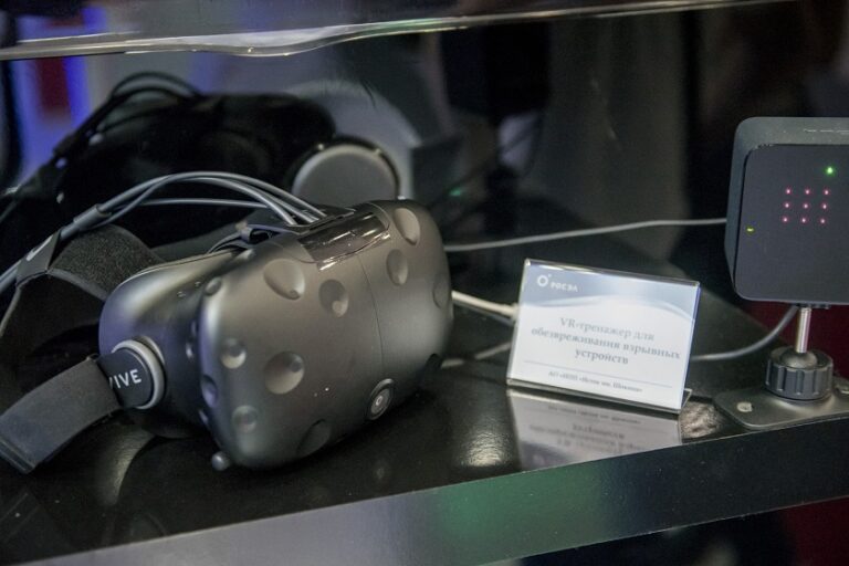 Росэлектроника показала профессиональные ВР-тренажёры на Армии-2019