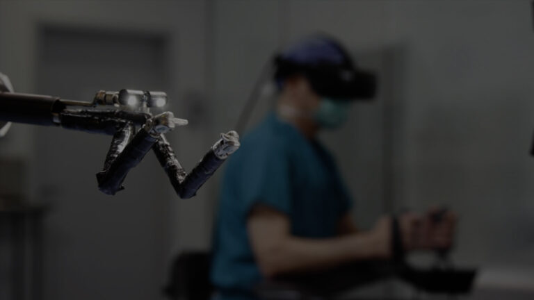 $460 млн планирует привлечь на бирже производитель хирургических роботов с ВР-управлением