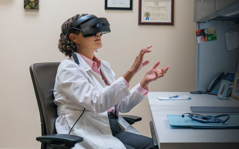 HP готовит бизнес-версию своих очков и предлагает новые услуги для предпринимателей