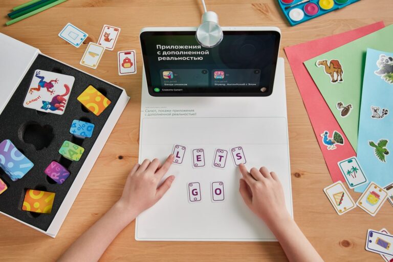 Сбер выпустил набор детских игр с дополненной реальностью Kidsar для SberPortal