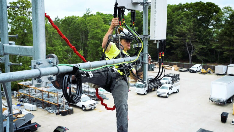 Платформа инструктирования полевых инженеров Taqtile Manifest получила поддержку Magic Leap и RealWear