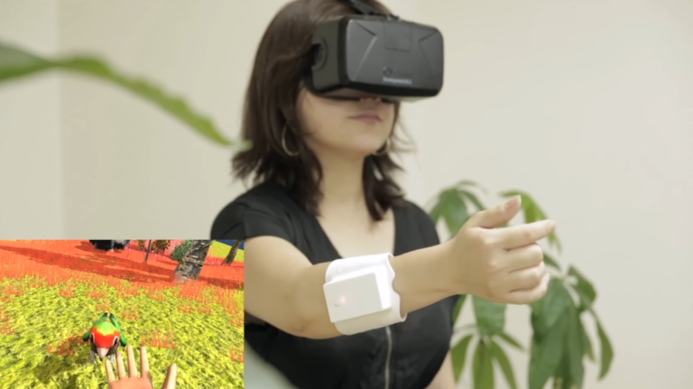 Японский стартап бьёт людей током, чтобы они лучше воспринимали метавселенную