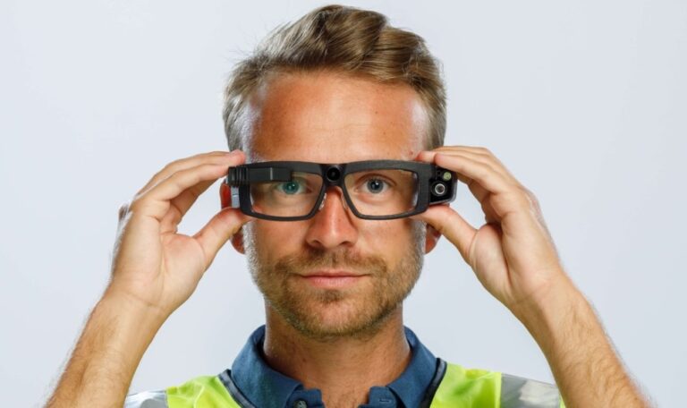 Поставщик профессиональных смарт-очков Iristick получил €4 млн на ускорение развития