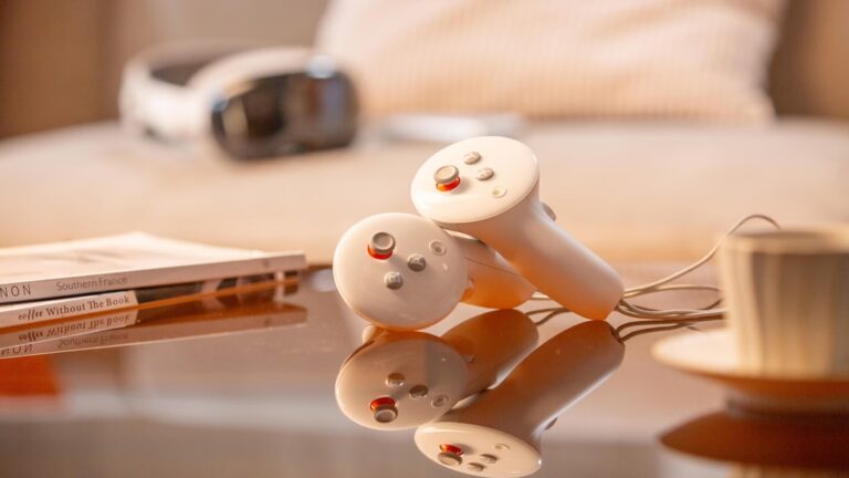 Контроллеры для Vision Pro собрали больше нужного на Kickstarter