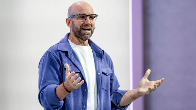 Эндрю Босворт объяснил, почему Meta* начала называть виртуальную реальность смешанной