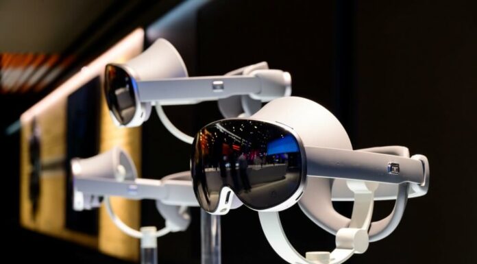 Продажи очков смешанной реальности Samsung могут начаться через полтора месяца