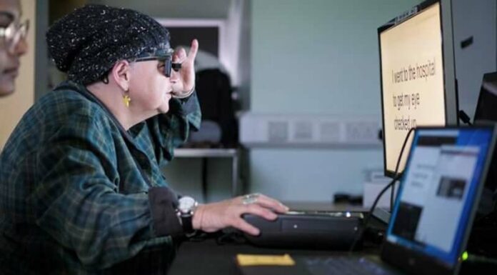 Нейрокомпьютерный интерфейс PRIMA в паре с очками дополненной реальности возвращает зрение