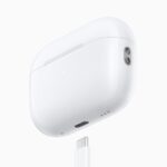 AirPods Pro 2023 с USB-C оказались уникальными наушниками для Vision Pro