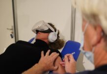 Власти Нидерландов предлагают вакцинироваться от коронавируса в ВР-очках