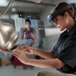 Microsoft будет развивать HoloLens и IVAS, несмотря на сокращения