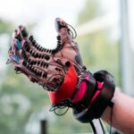 Meta показала перчатки, которые разрабатывает семь лет. Выпускать их пока рано