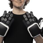 Начались поставки перчаток с продвинутой обратной связью SenseGlove Nova 2
