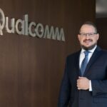 Директор Qualcomm напомнил о новых очках Samsung и Google