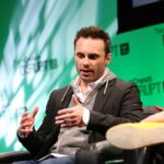 Соучредитель Oculus Брендан Айрайб ушёл из Facebook на фоне слухов об отмене Rift 2