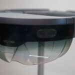 Вторая версия HoloLens может оказаться потребительской