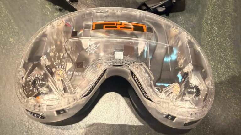 Valve показала редкие образцы Steam Frame и надеется на цену ниже Index