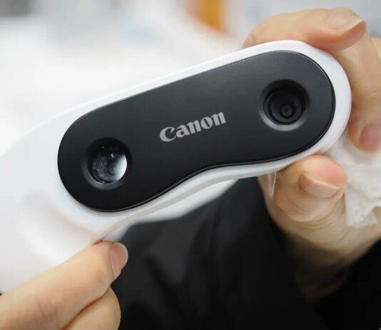 Canon показывает новинки: ручной гаджет смешанной реальности, волноводы и MREAL Collaborator