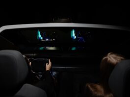 FORVIA HELLA и Distance Technologies объединились в создании беззеркальных автодисплеев дополненной реальности